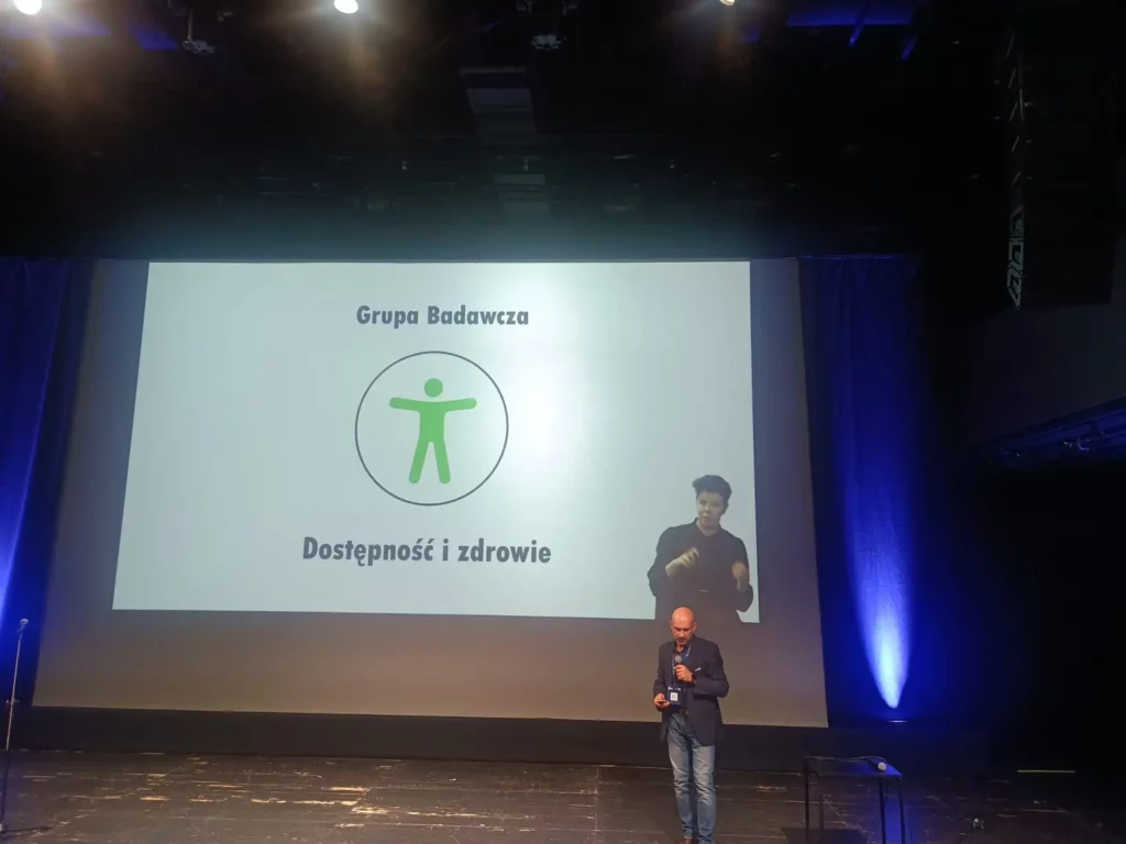 Mężczyzna na scenie