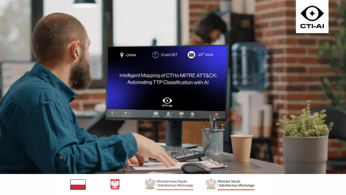Mężczyzna przed monitorem